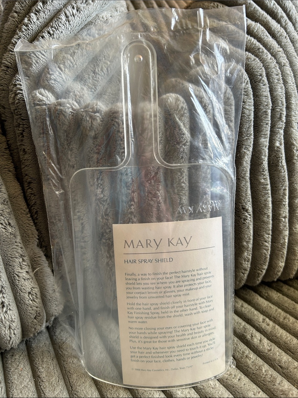 Mary Kay Hair Spray Face Shield Sealed Retired Vintage Clear Plastic NIP - Picture 3 of 10